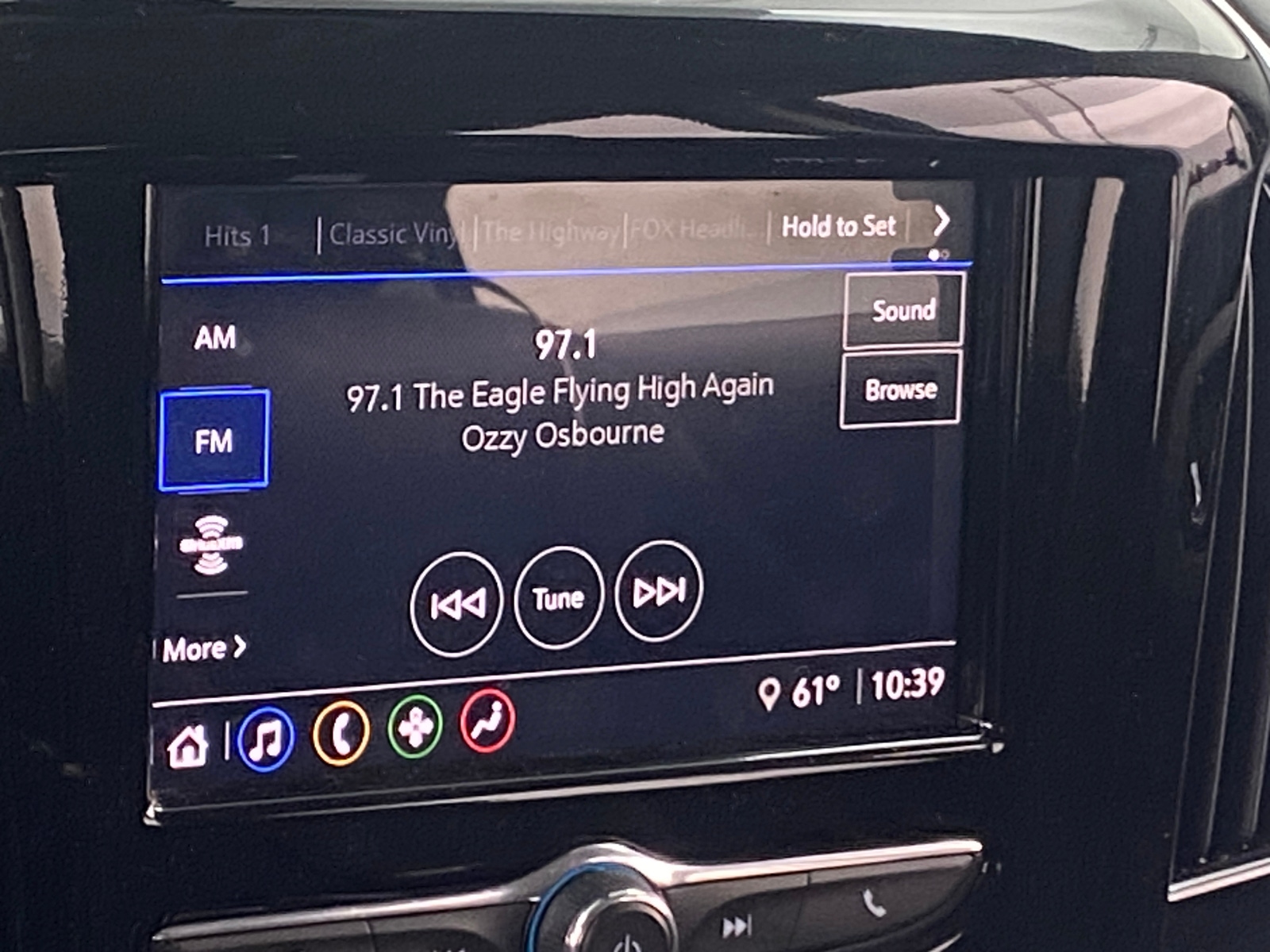 Thumbnail: 2021 Chevrolet Traverse - 4