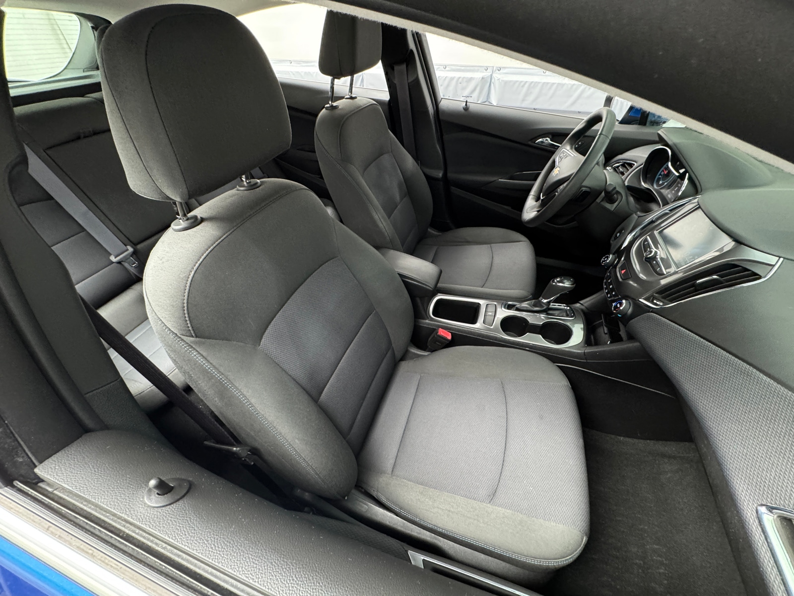 Thumbnail: 2017 Chevrolet Cruze - 2