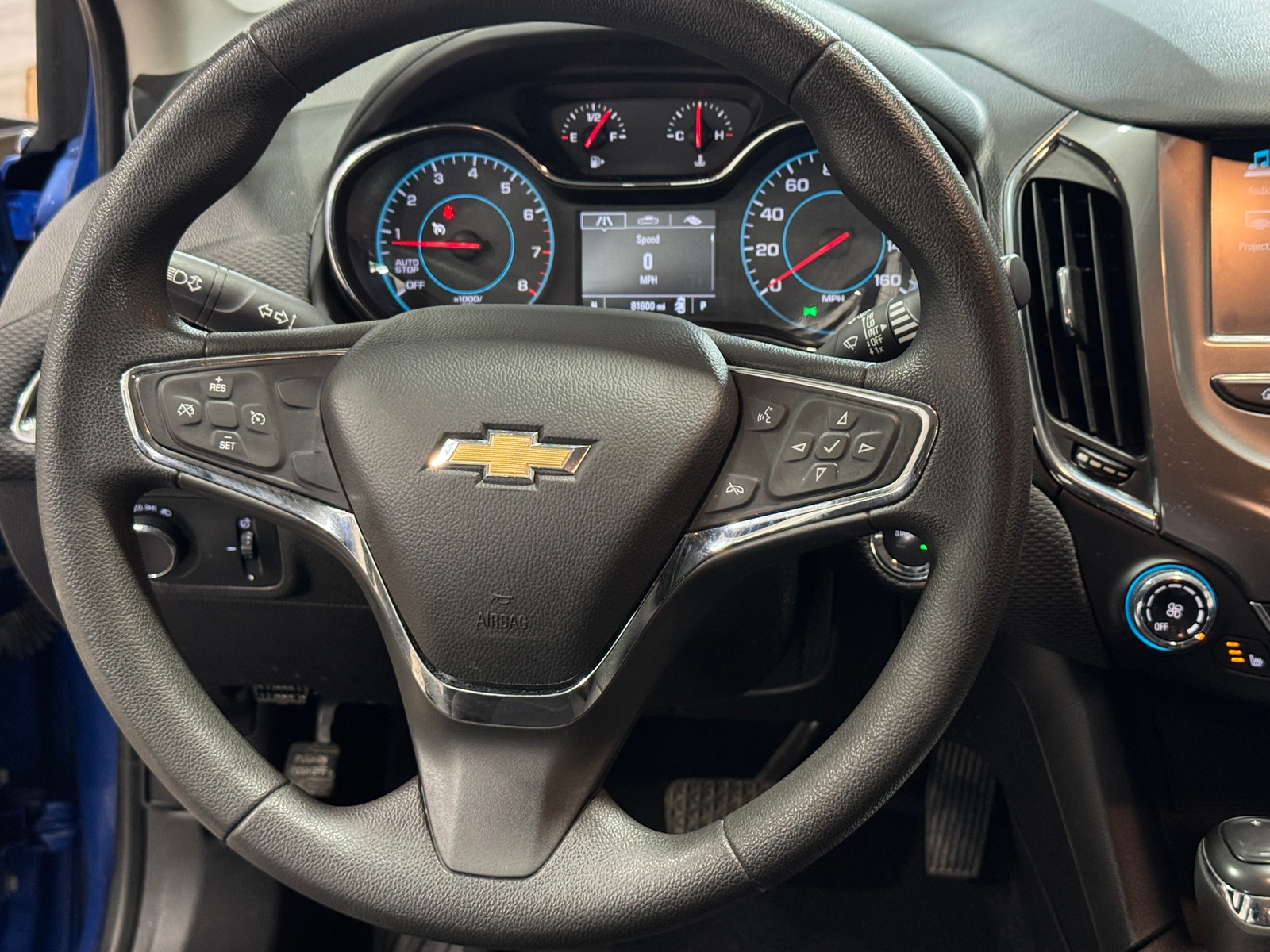 Thumbnail: 2017 Chevrolet Cruze - 5