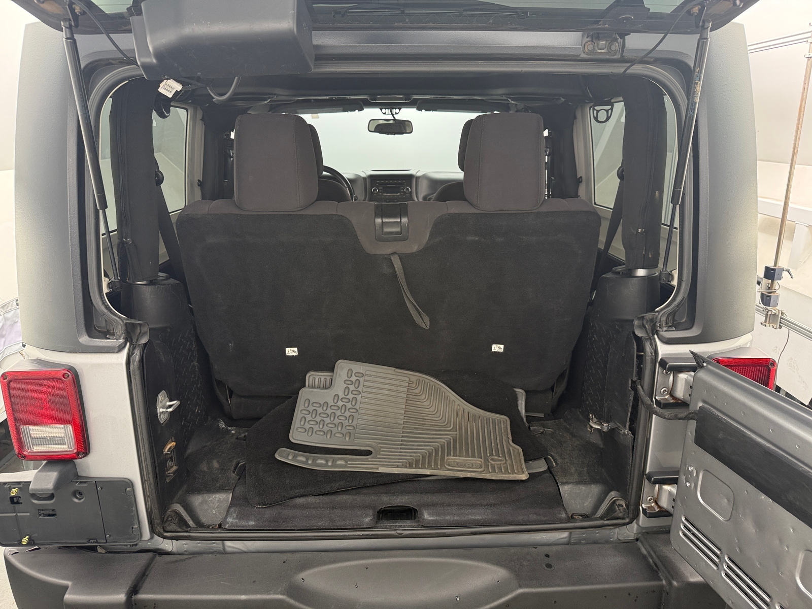 Thumbnail: 2013 Jeep Wrangler - 7