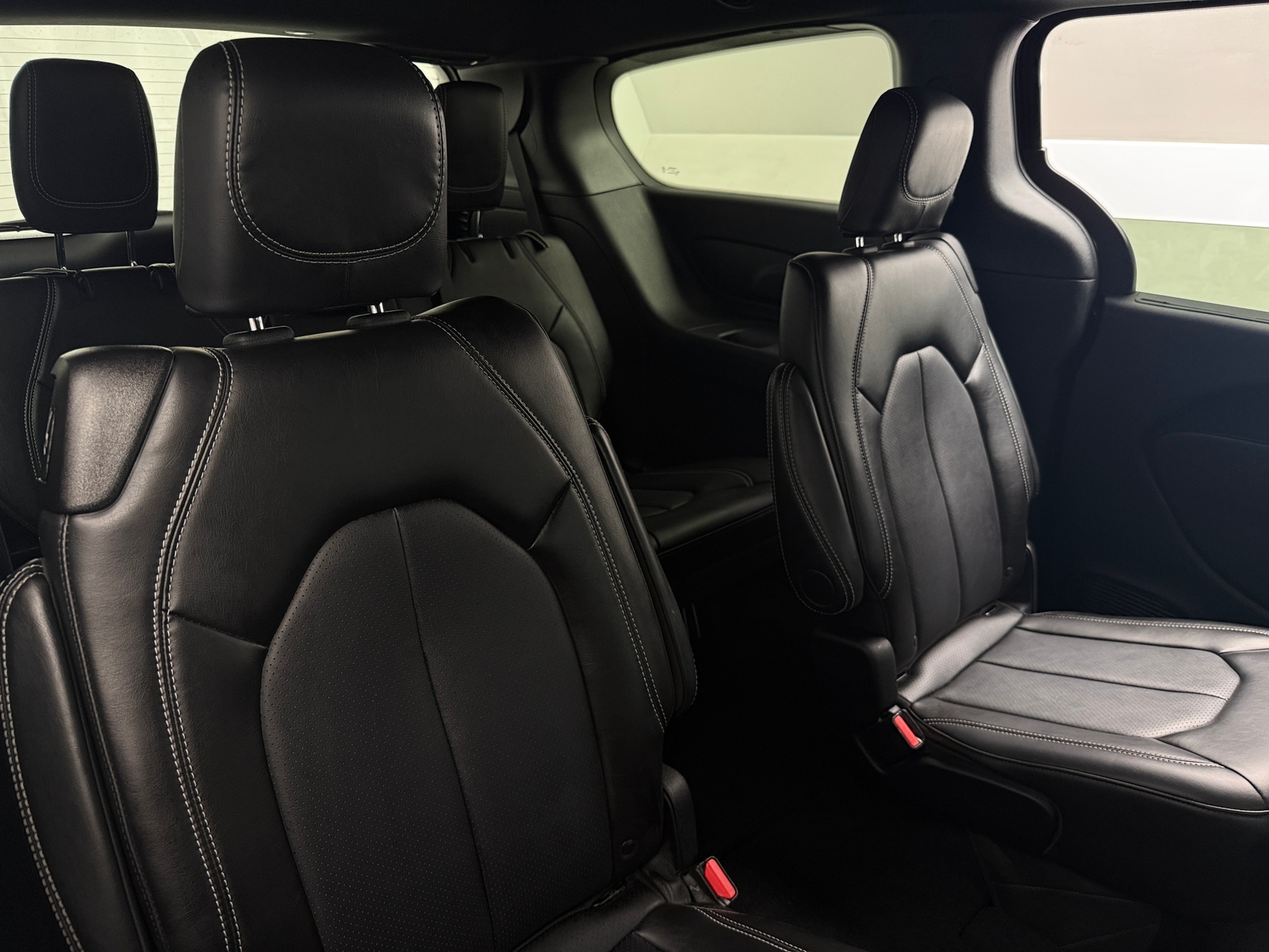 Thumbnail: 2025 Chrysler Pacifica - 5