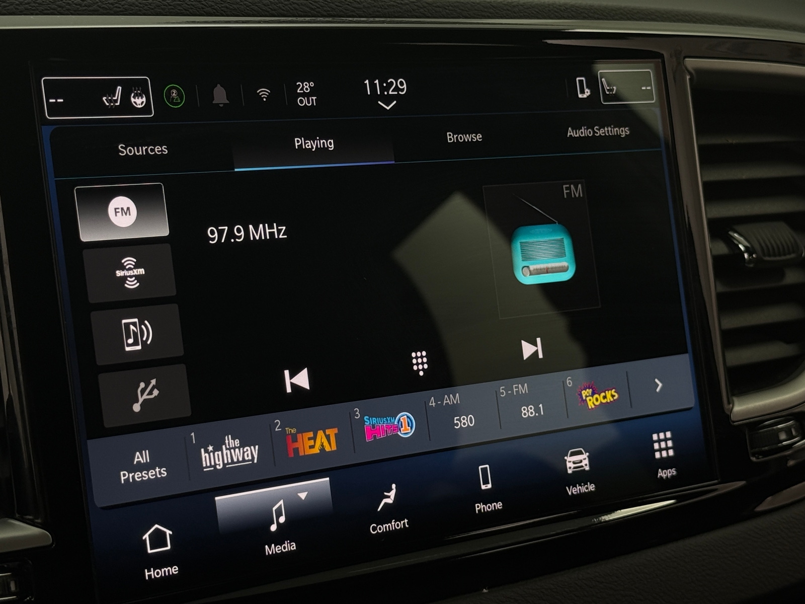 Thumbnail: 2025 Chrysler Pacifica - 3