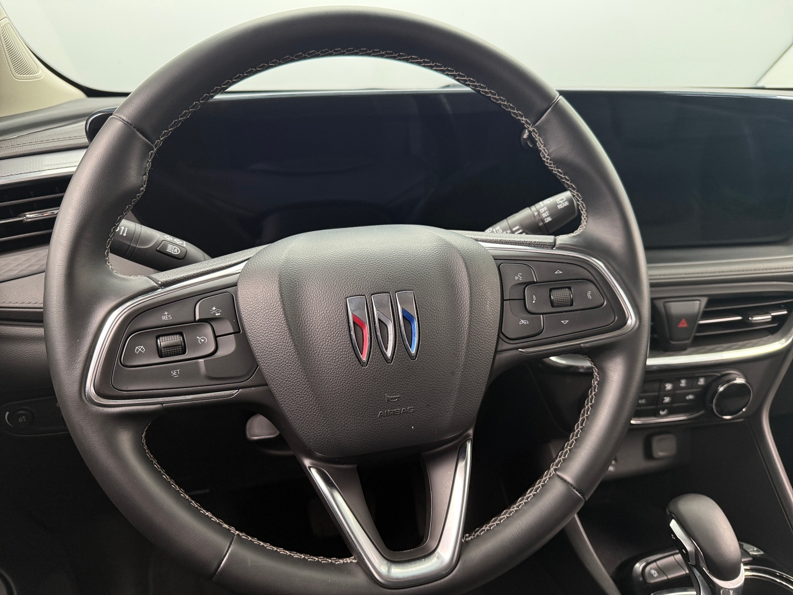 Thumbnail: 2025 Buick Encore GX - 4