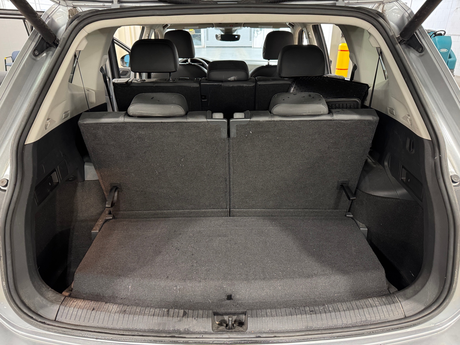 Thumbnail: 2020 Volkswagen Tiguan - 6