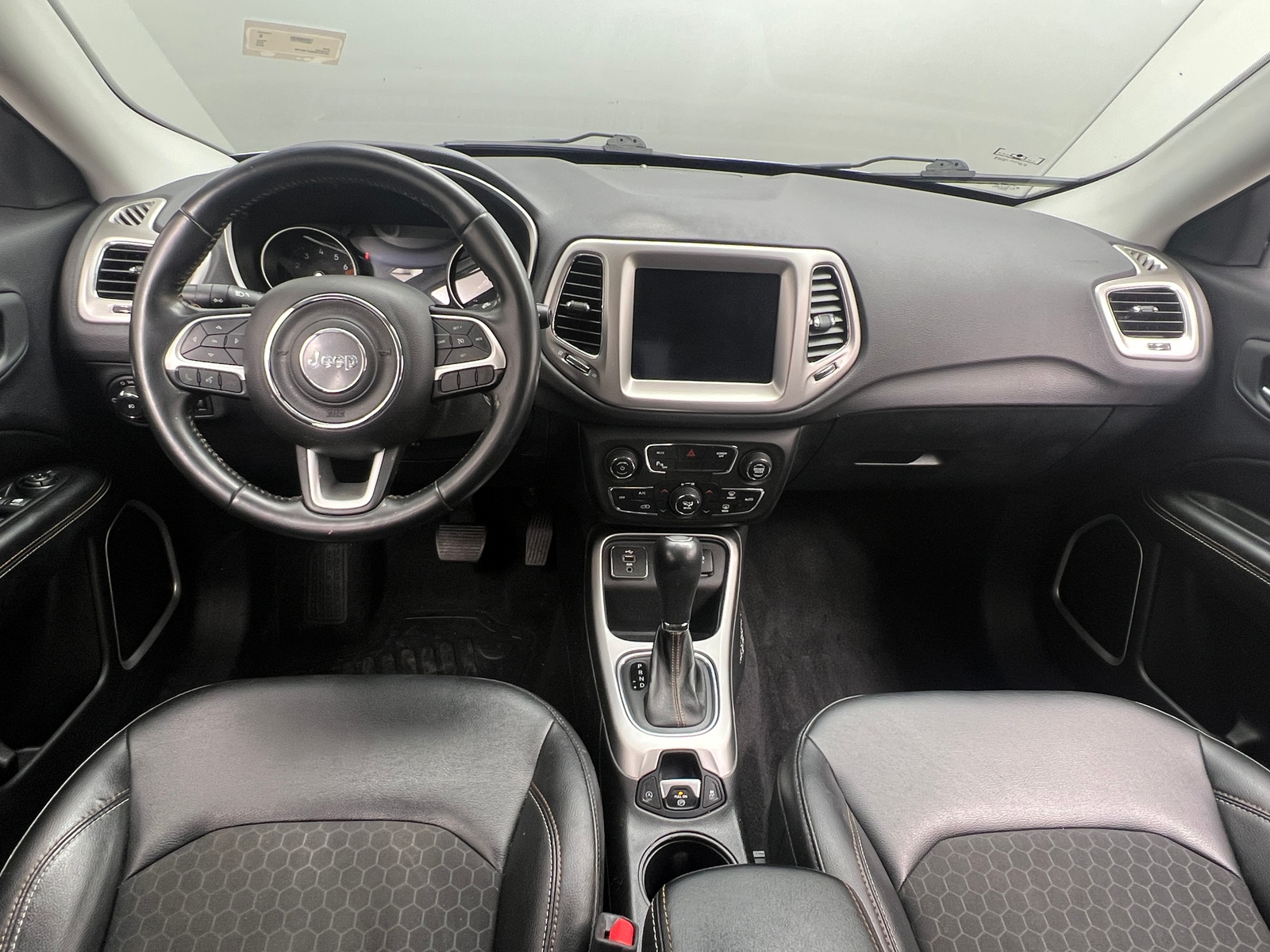 Thumbnail: 2018 Jeep Compass - 3