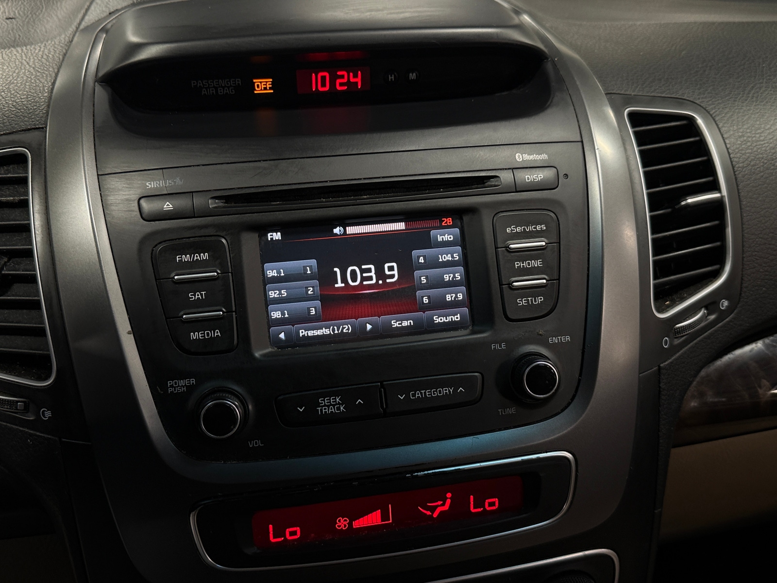 Thumbnail: 2014 Kia Sorento - 3