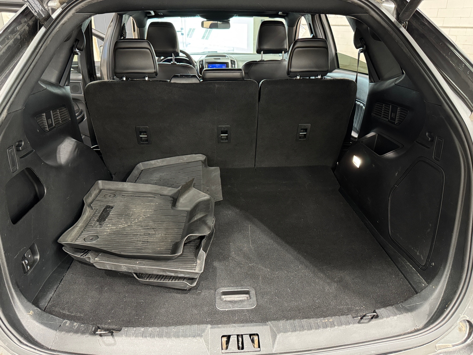 Thumbnail: 2020 Ford Edge - 6