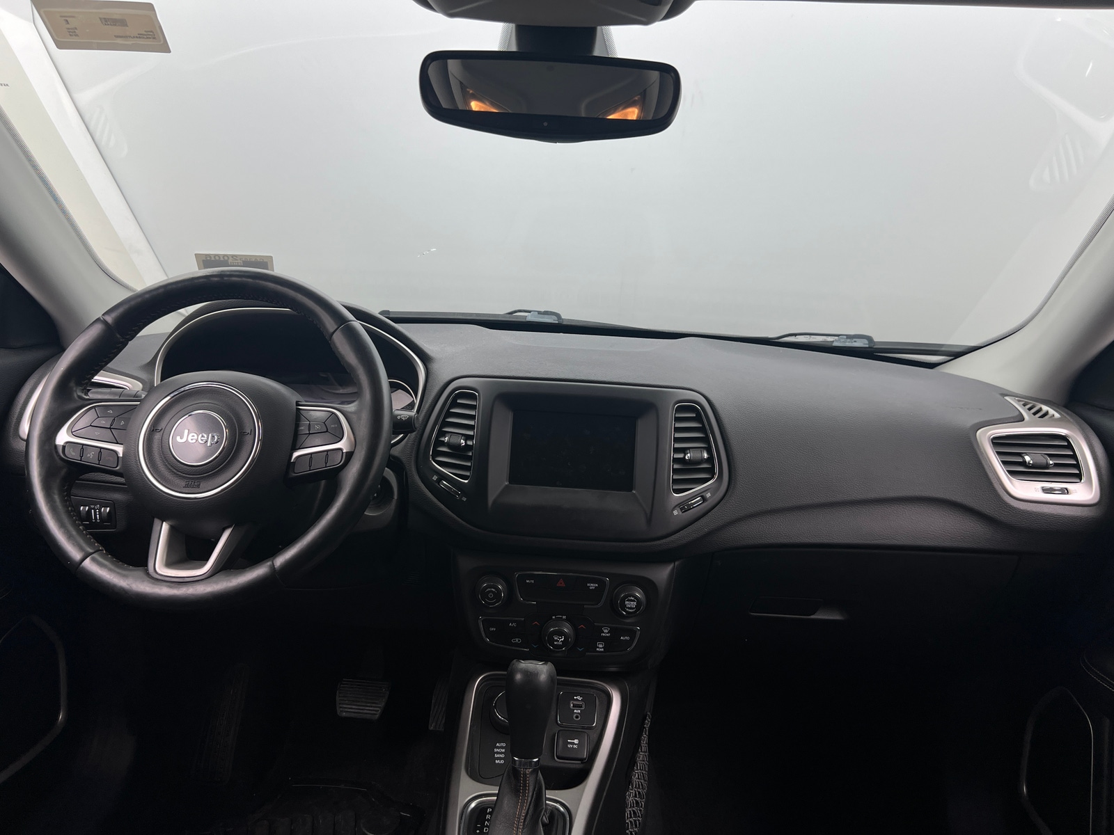 Thumbnail: 2018 Jeep Compass - 3