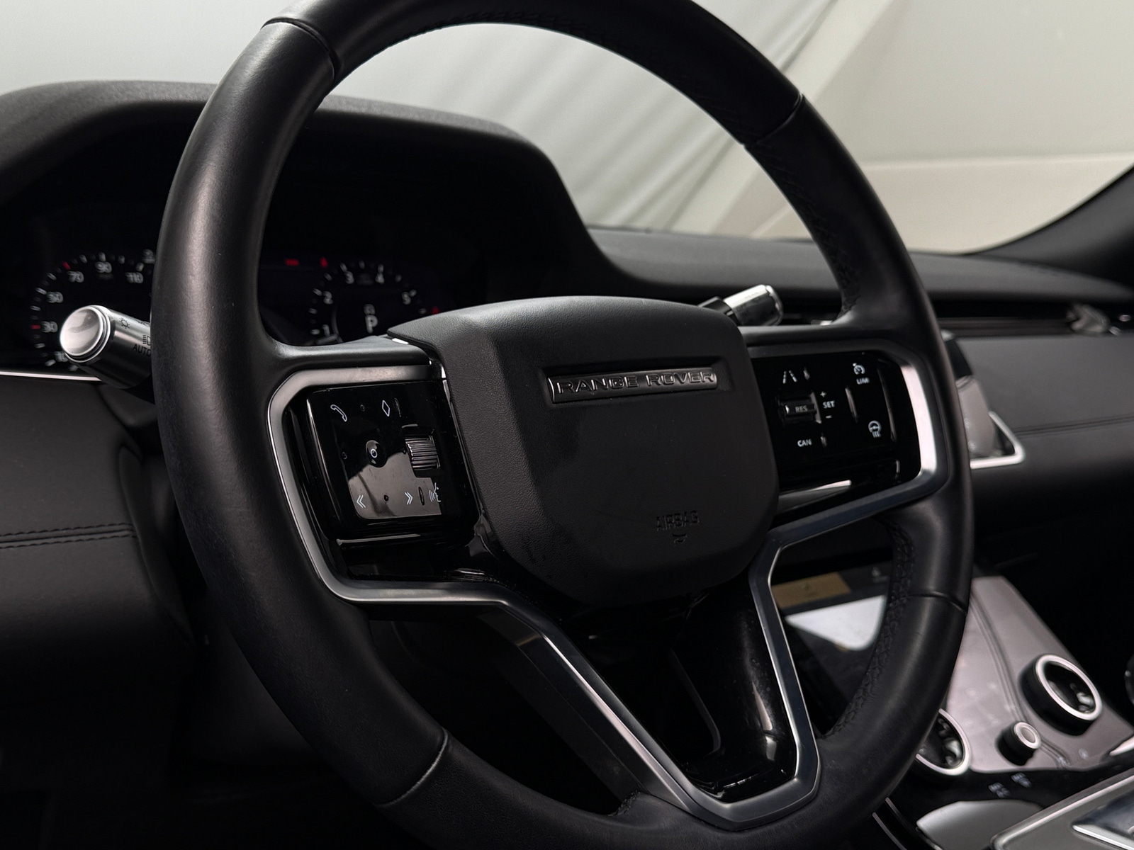 Thumbnail: 2022 Land Rover Range Rover Evoque - 4