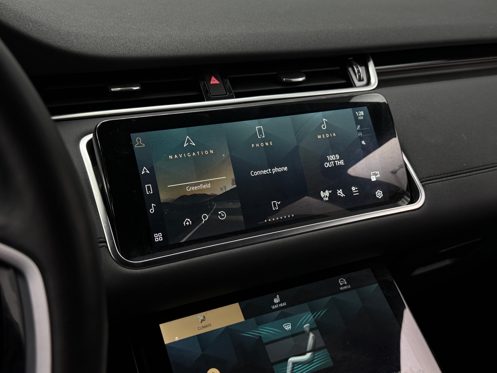 Thumbnail: 2022 Land Rover Range Rover Evoque - 3