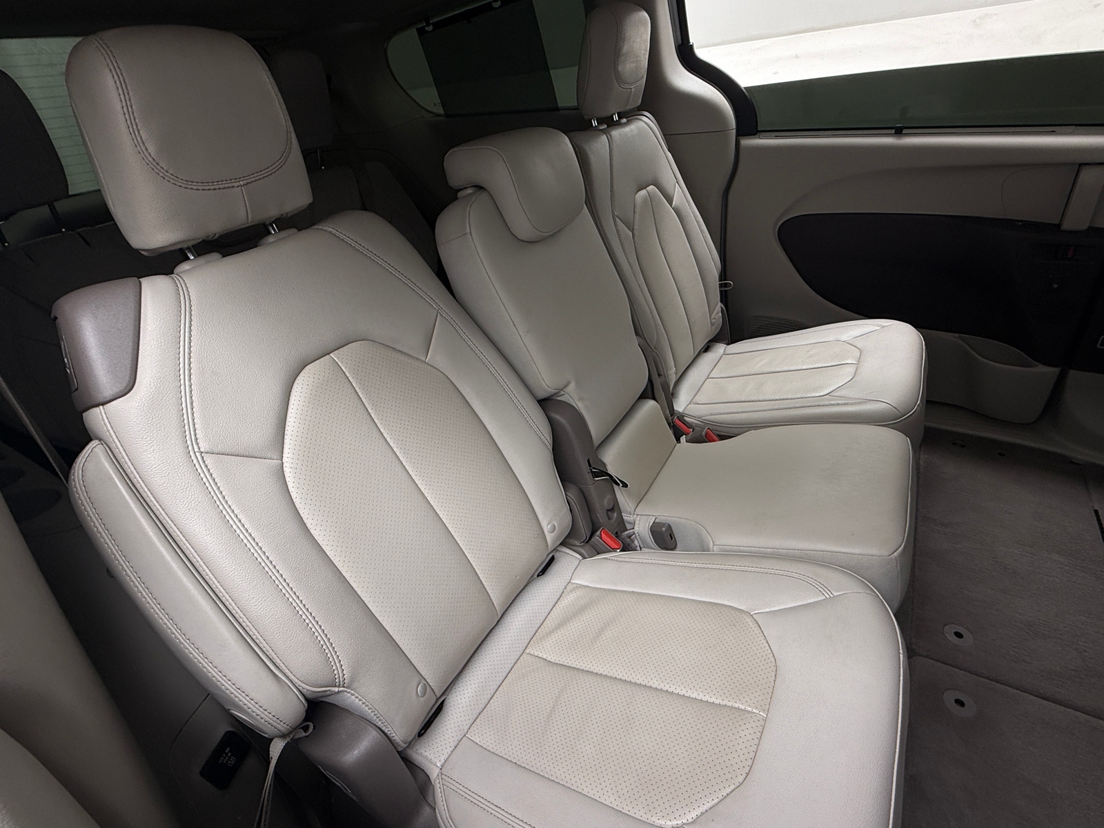 Thumbnail: 2020 Chrysler Pacifica - 5