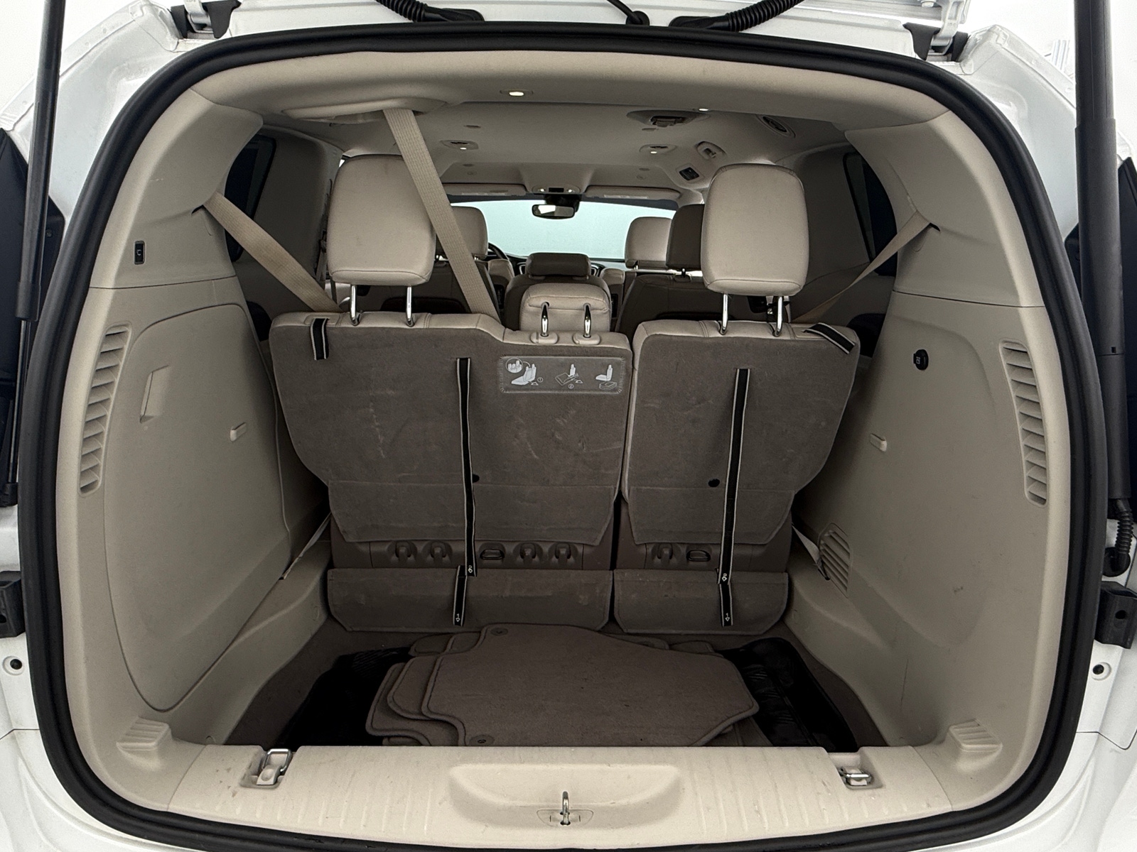 Thumbnail: 2020 Chrysler Pacifica - 6