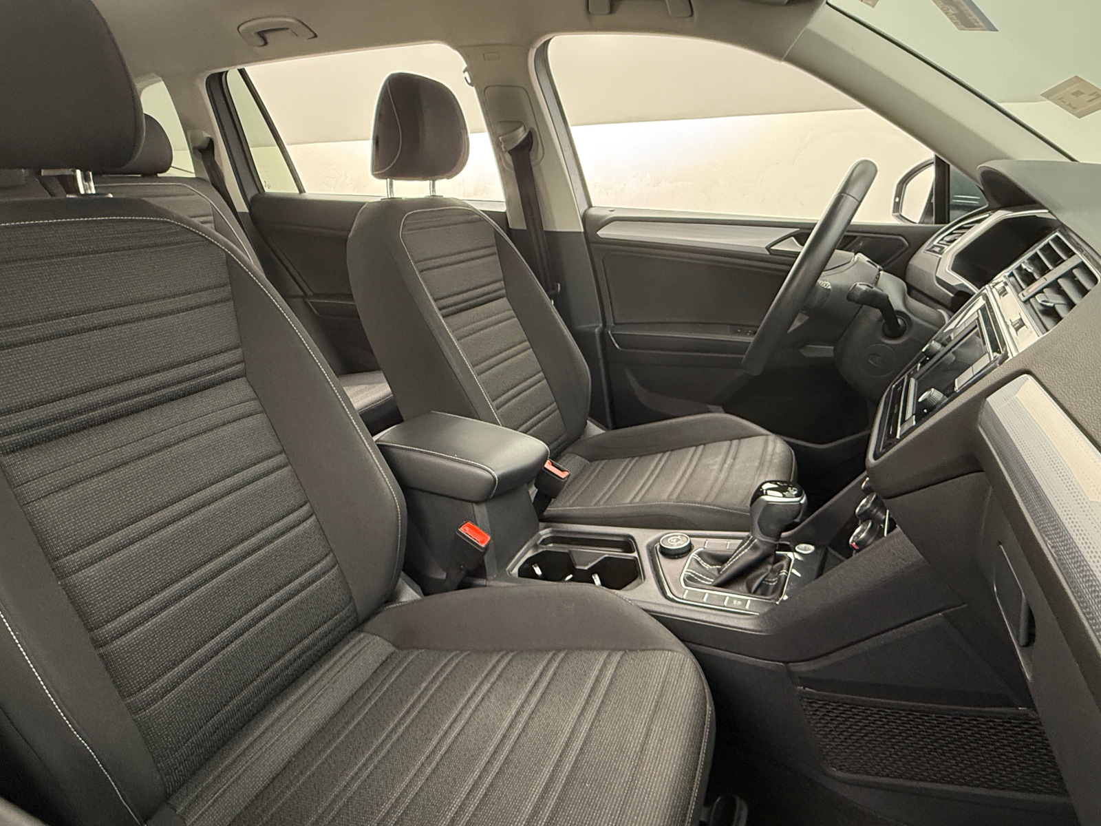 Thumbnail: 2023 Volkswagen Tiguan - 2