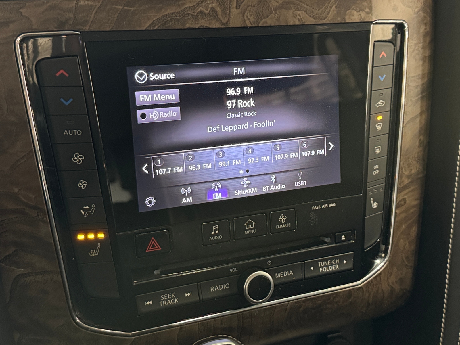 Thumbnail: 2021 INFINITI QX80 - 3