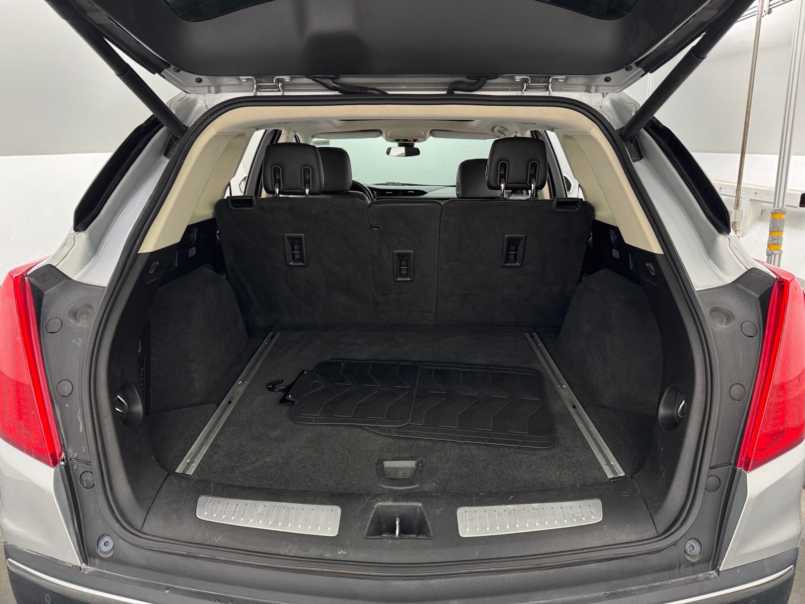 Thumbnail: 2018 Cadillac XT5 - 6