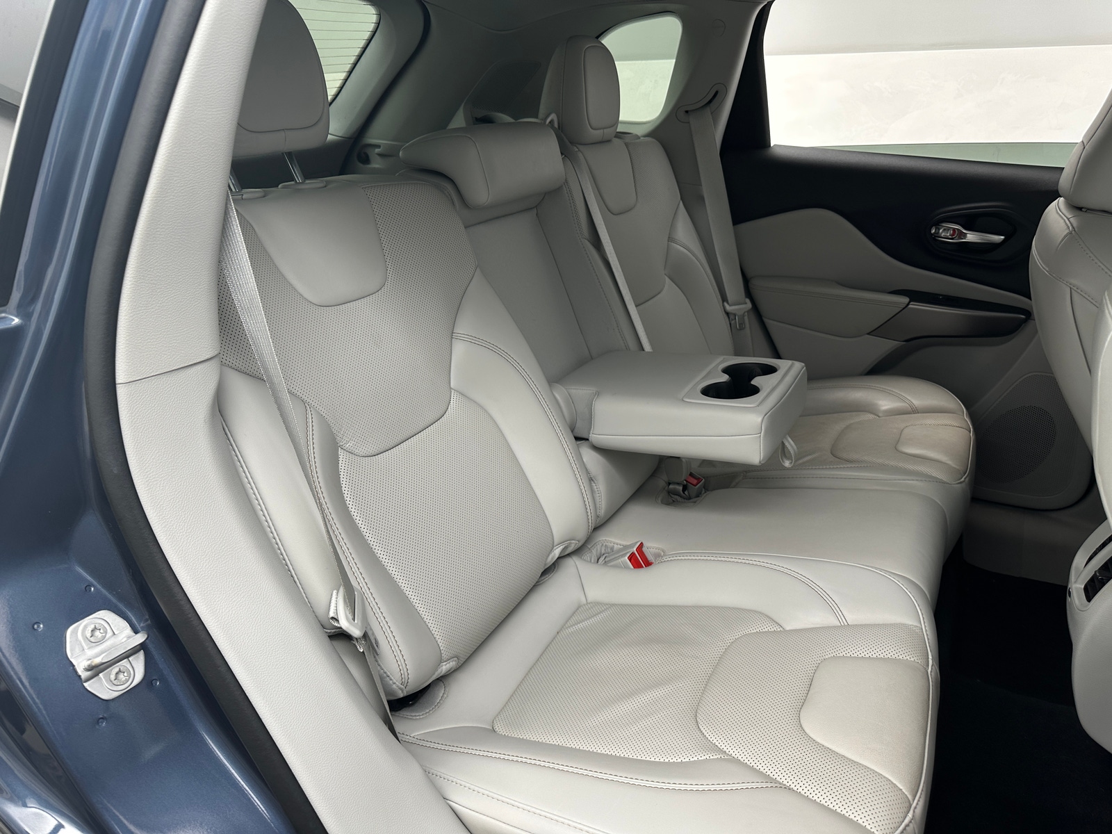 Thumbnail: 2021 Jeep Cherokee - 5