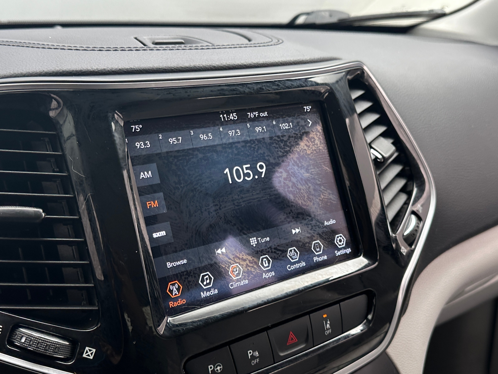 Thumbnail: 2021 Jeep Cherokee - 3