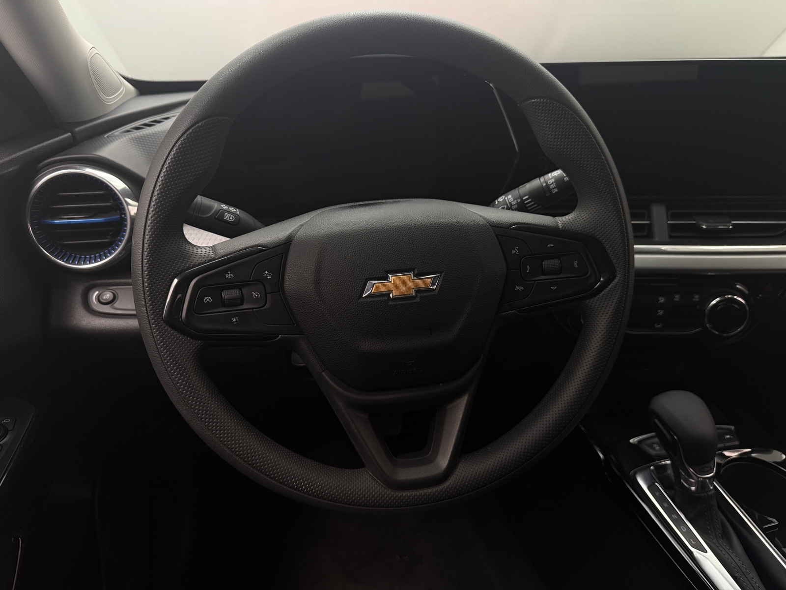 Thumbnail: 2025 Chevrolet Trax - 5