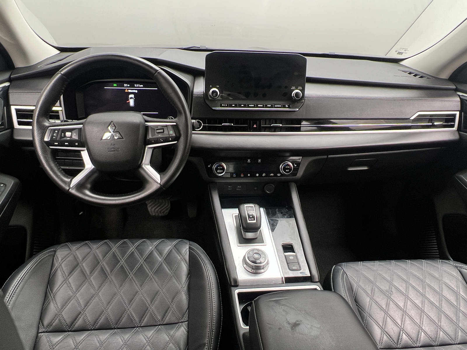 Thumbnail: 2023 Mitsubishi Outlander - 2