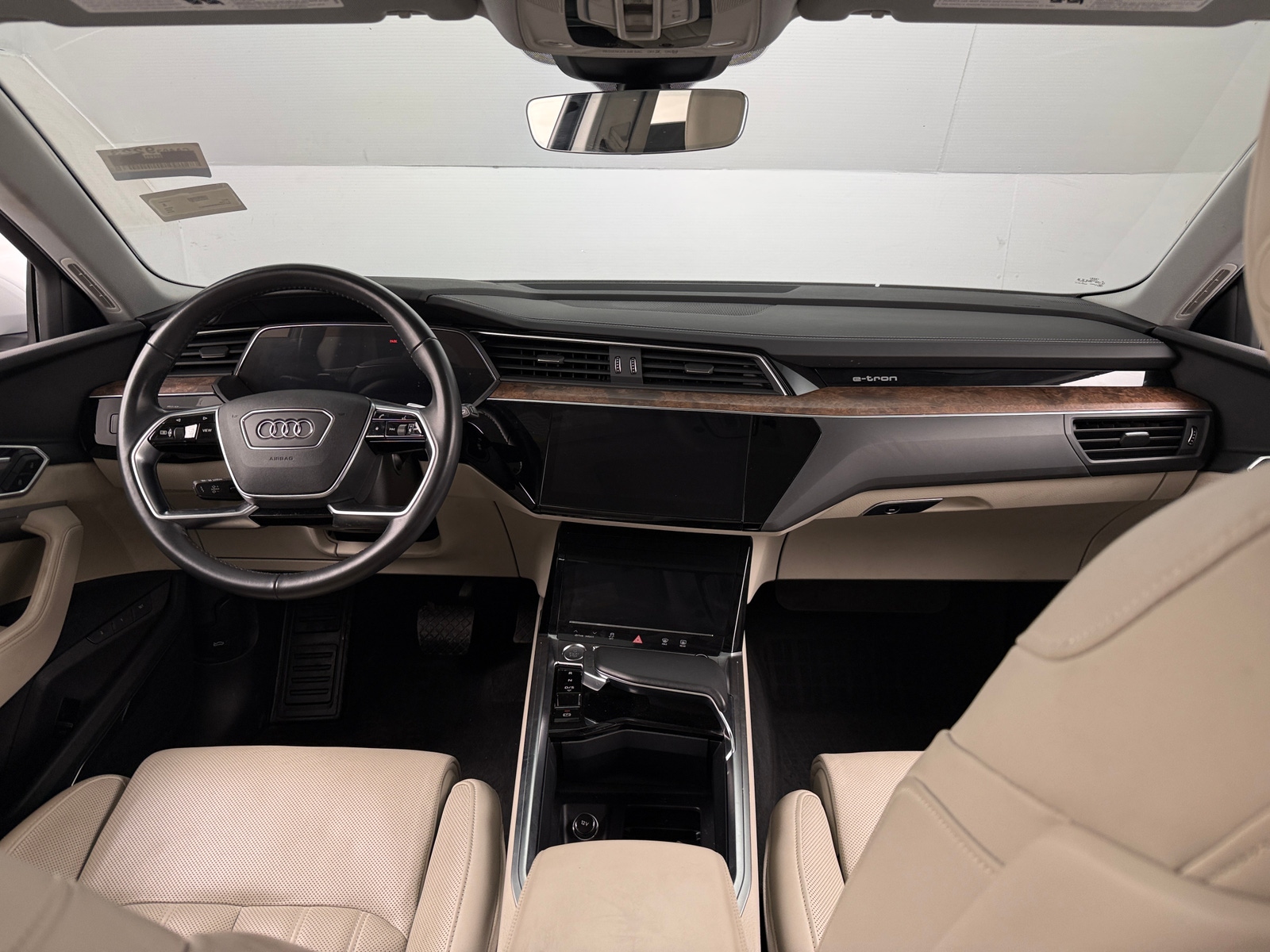 Thumbnail: 2019 Audi e-tron - 2