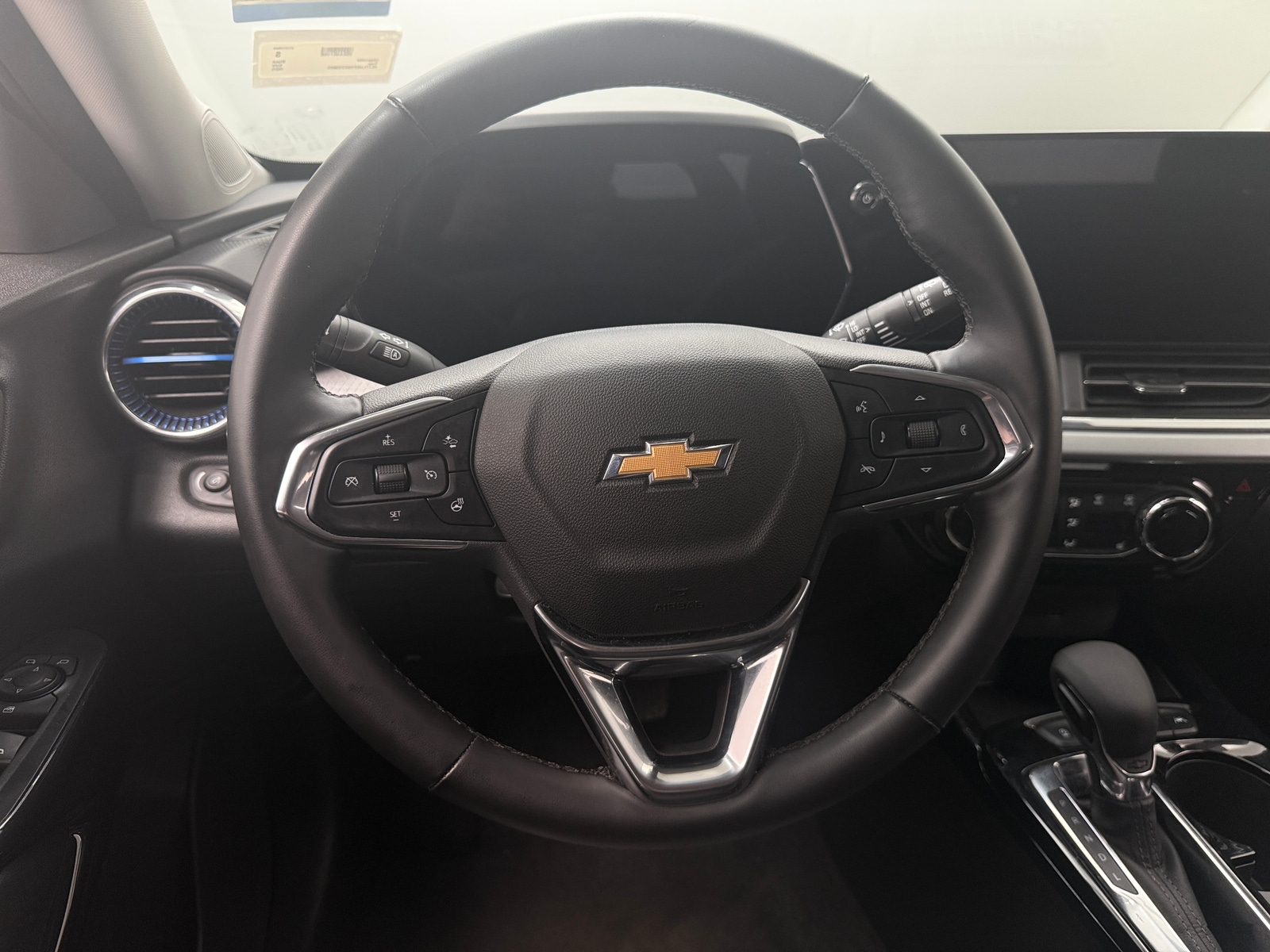 Thumbnail: 2025 Chevrolet Trax - 5