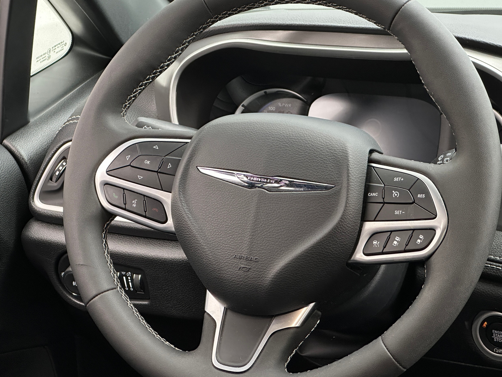 Thumbnail: 2025 Chrysler Pacifica - 4