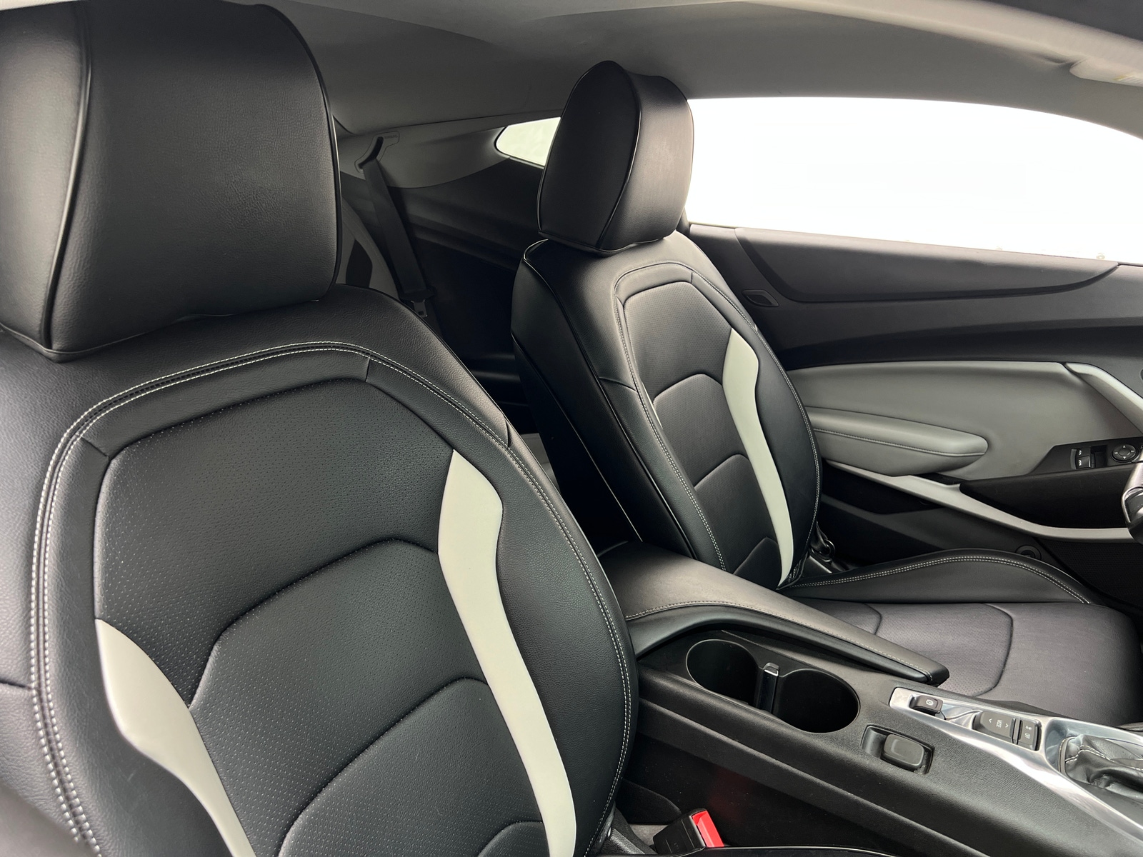 Thumbnail: 2019 Chevrolet Camaro - 2