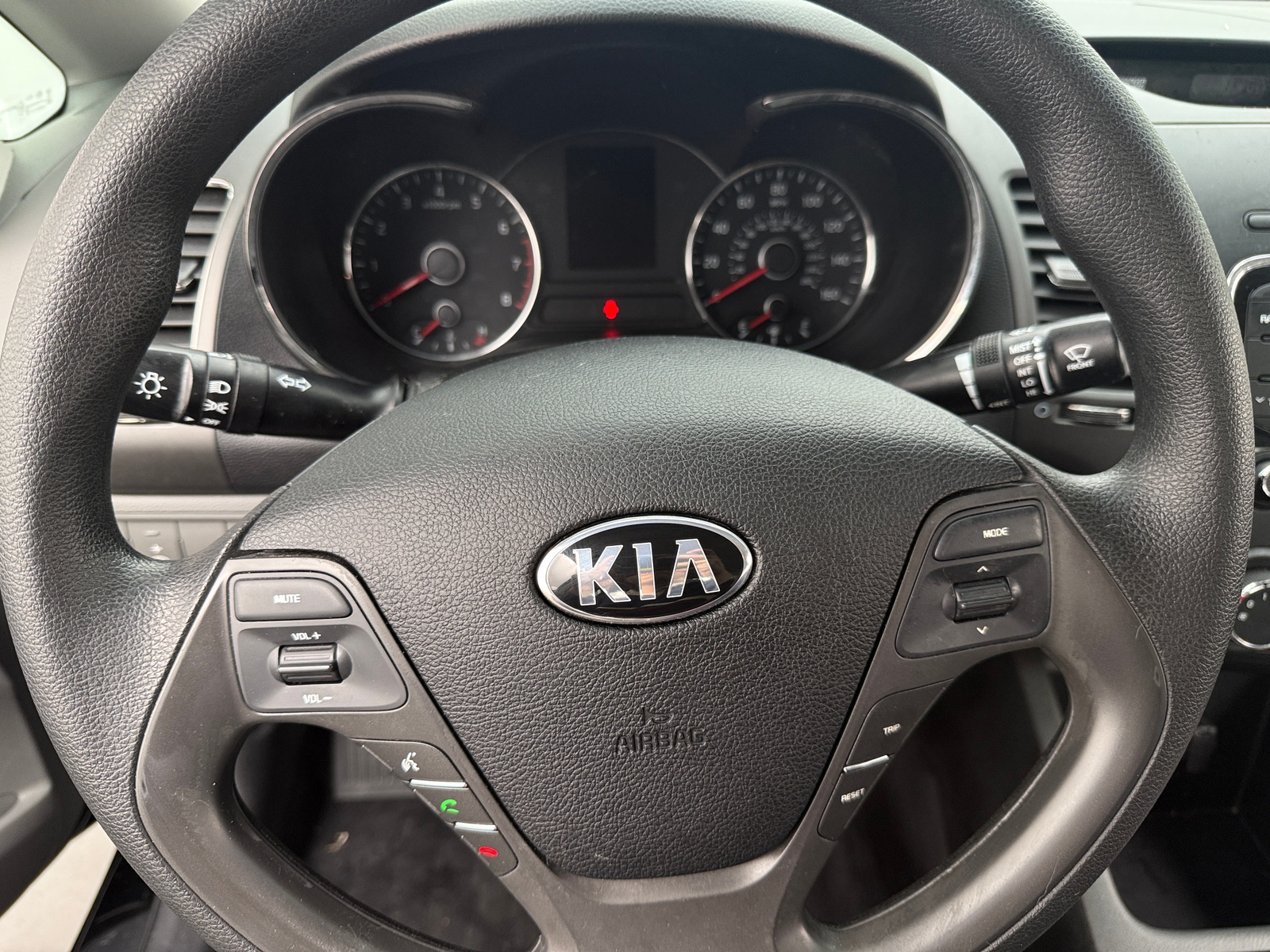 Thumbnail: 2017 Kia Forte - 5