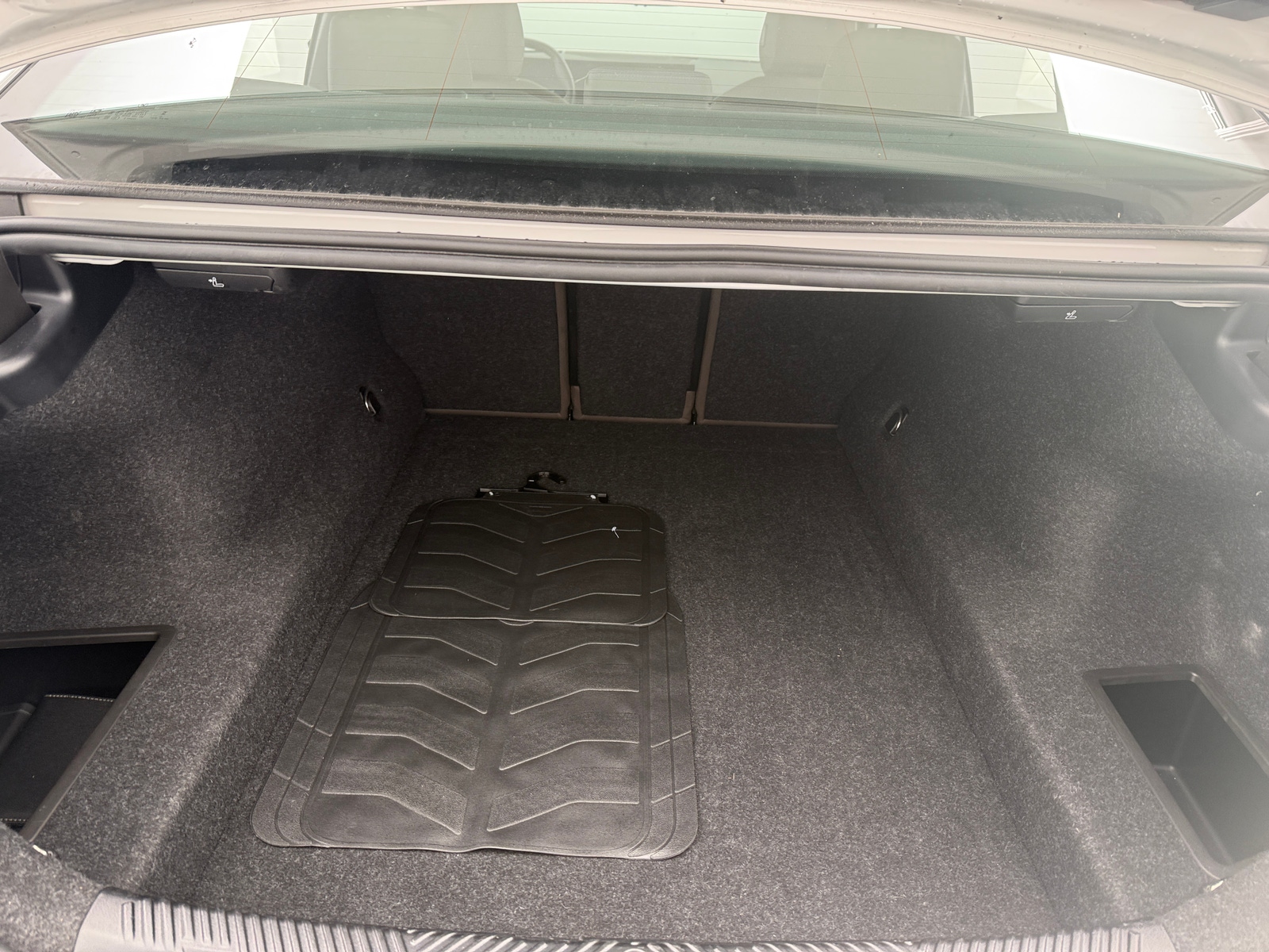 Thumbnail: 2026 BMW 5 Series - 6