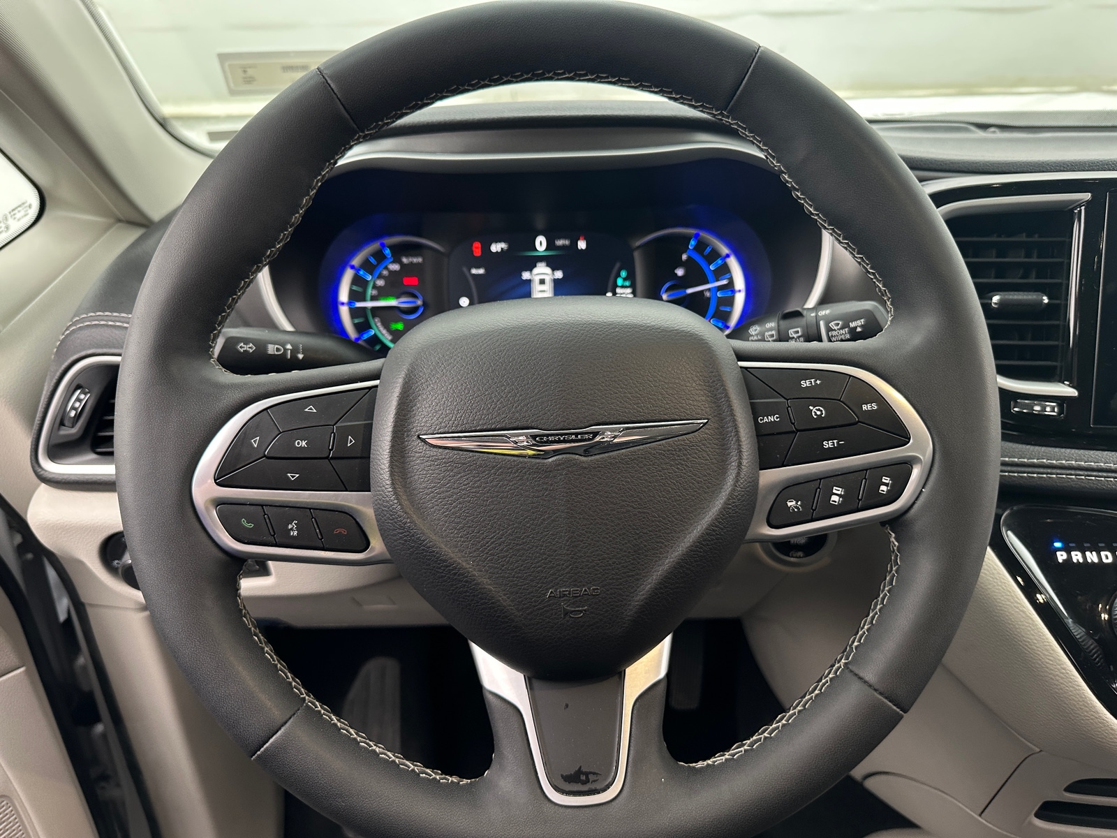 Thumbnail: 2024 Chrysler Pacifica - 4