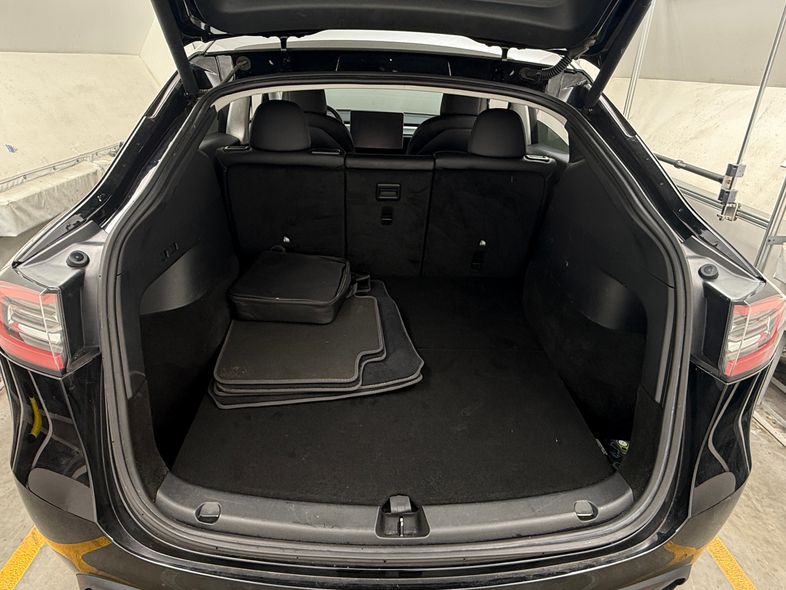 Thumbnail: 2022 Tesla Model Y - 6