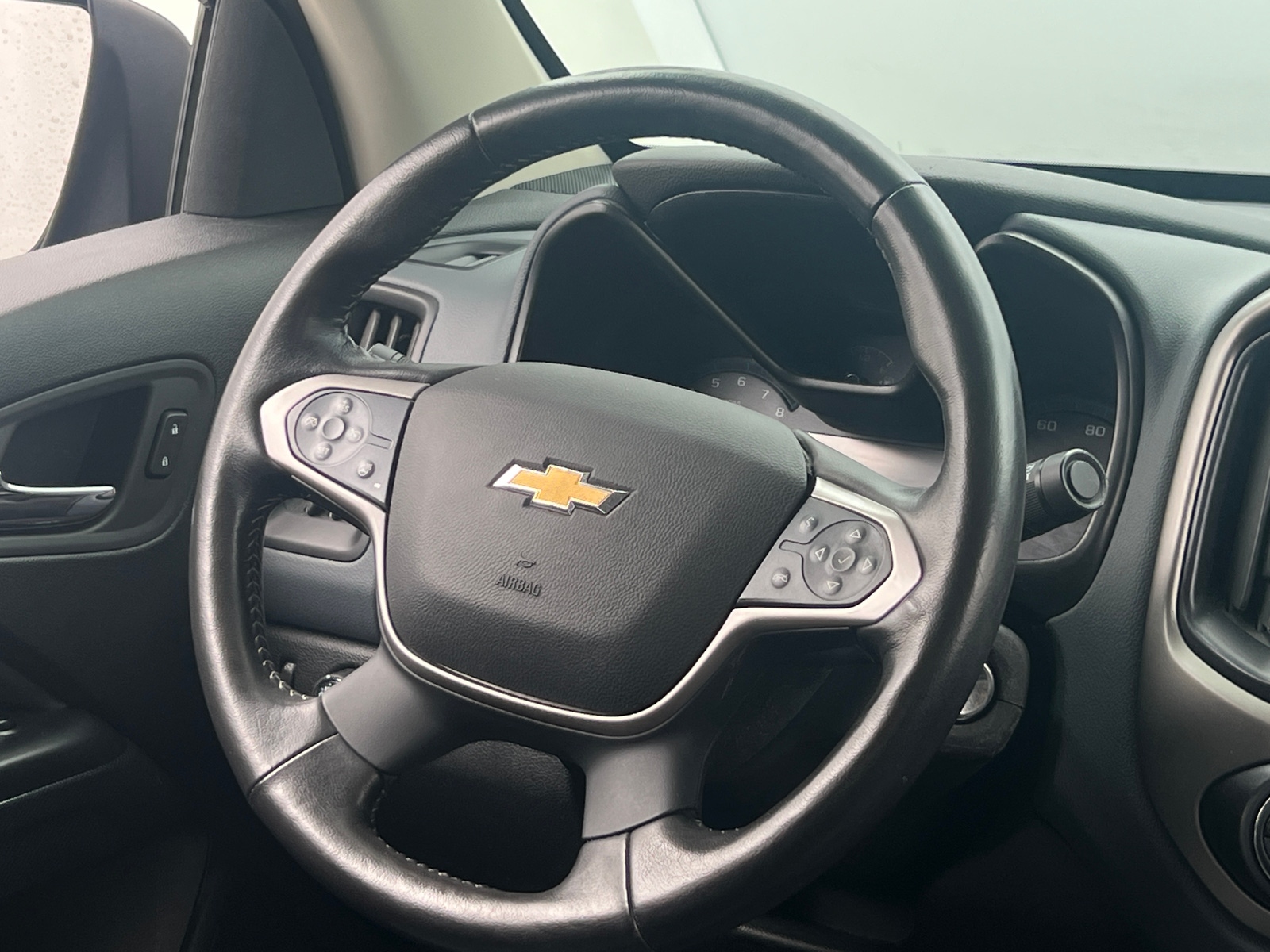 Thumbnail: 2022 Chevrolet Colorado - 5