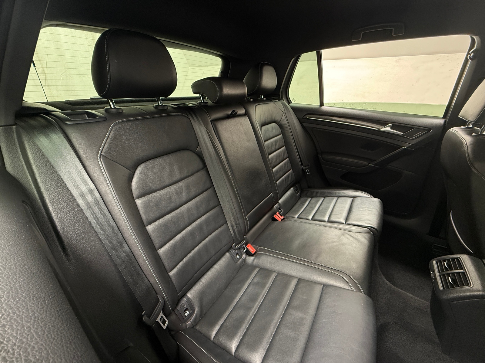 Thumbnail: 2017 Volkswagen Golf - 5