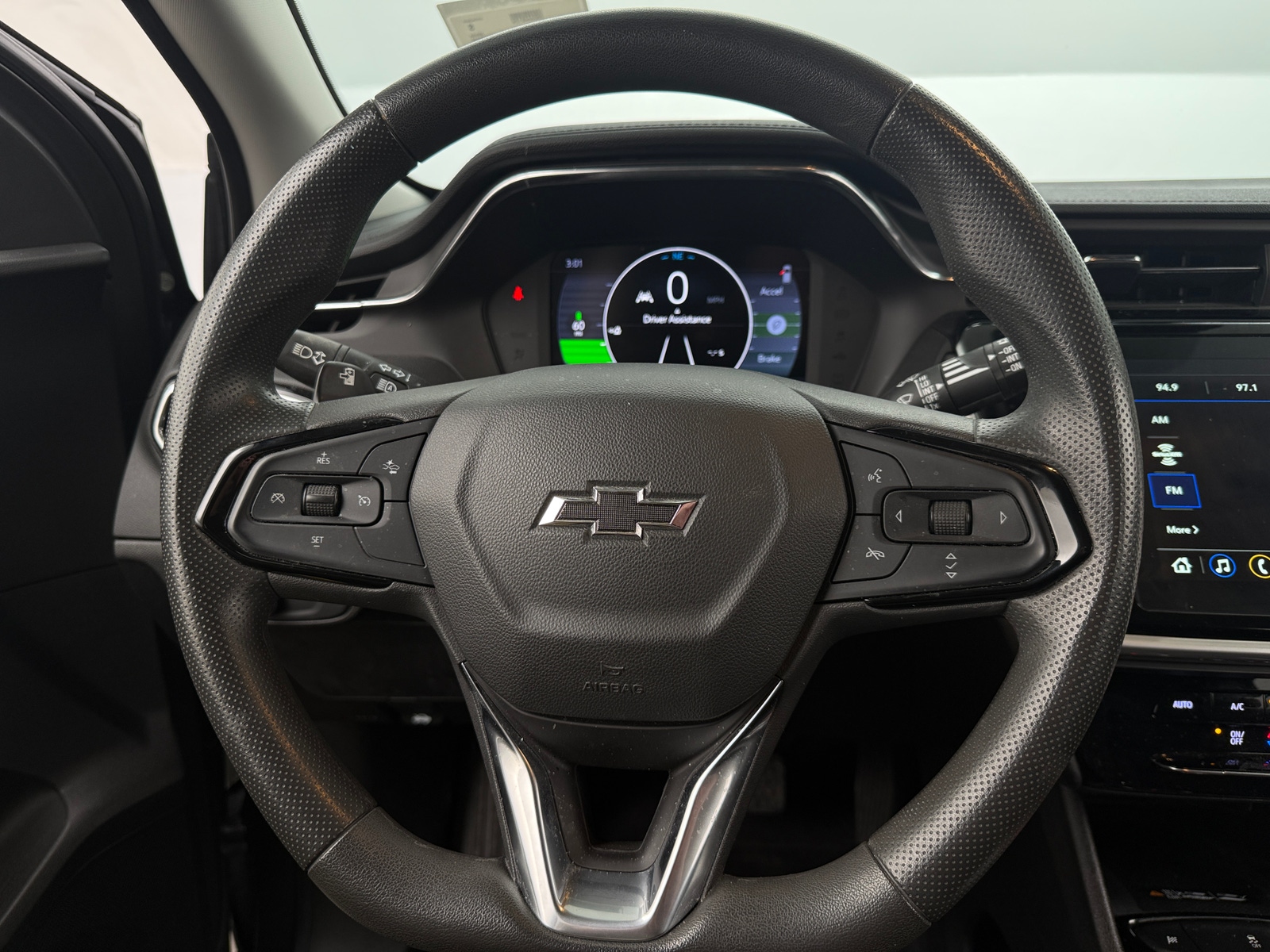 Thumbnail: 2023 Chevrolet Bolt EUV - 5