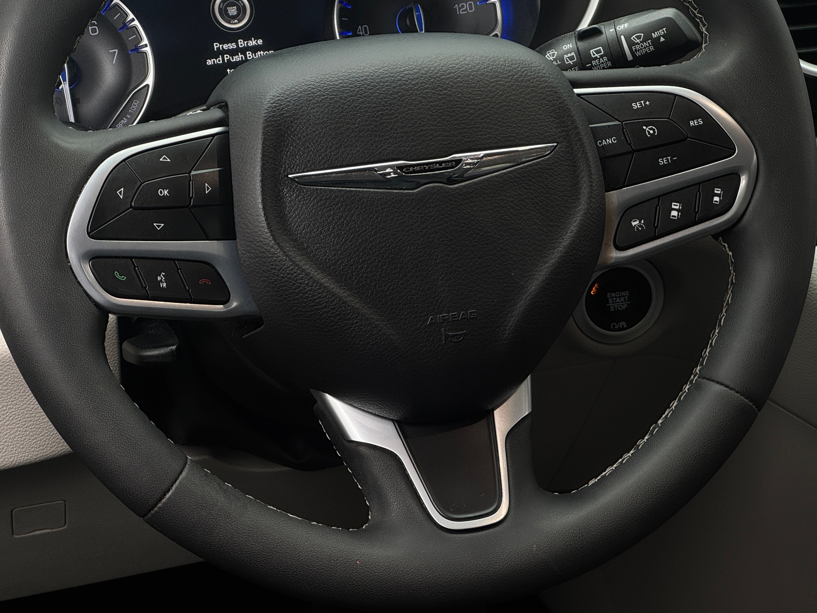 Thumbnail: 2024 Chrysler Pacifica - 4