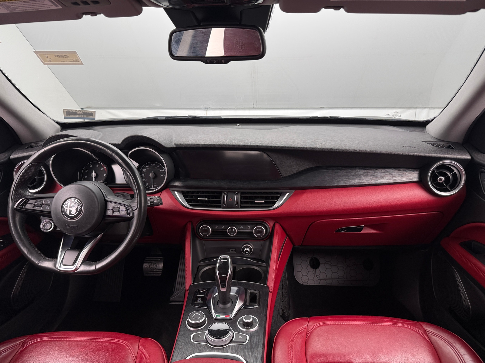 Thumbnail: 2020 Alfa Romeo Stelvio - 2