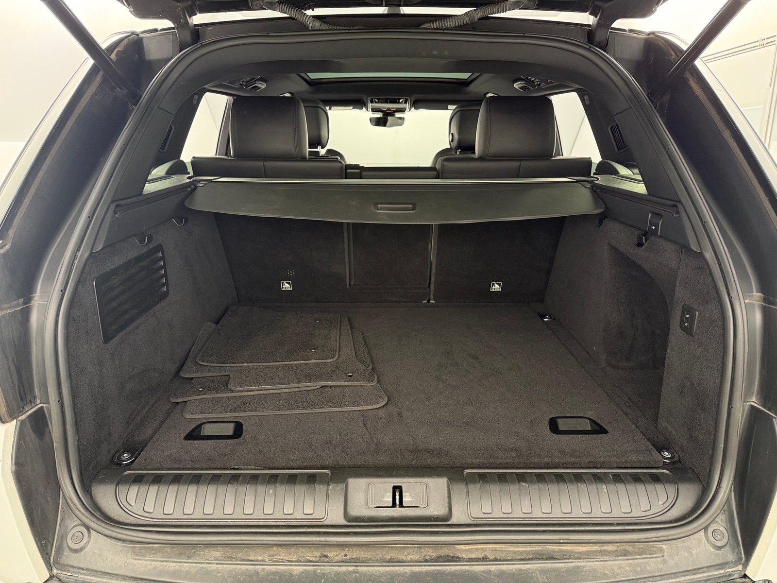 Thumbnail: 2019 Land Rover Range Rover Sport - 6