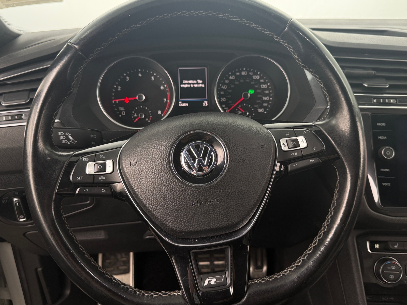 Thumbnail: 2021 Volkswagen Tiguan - 4