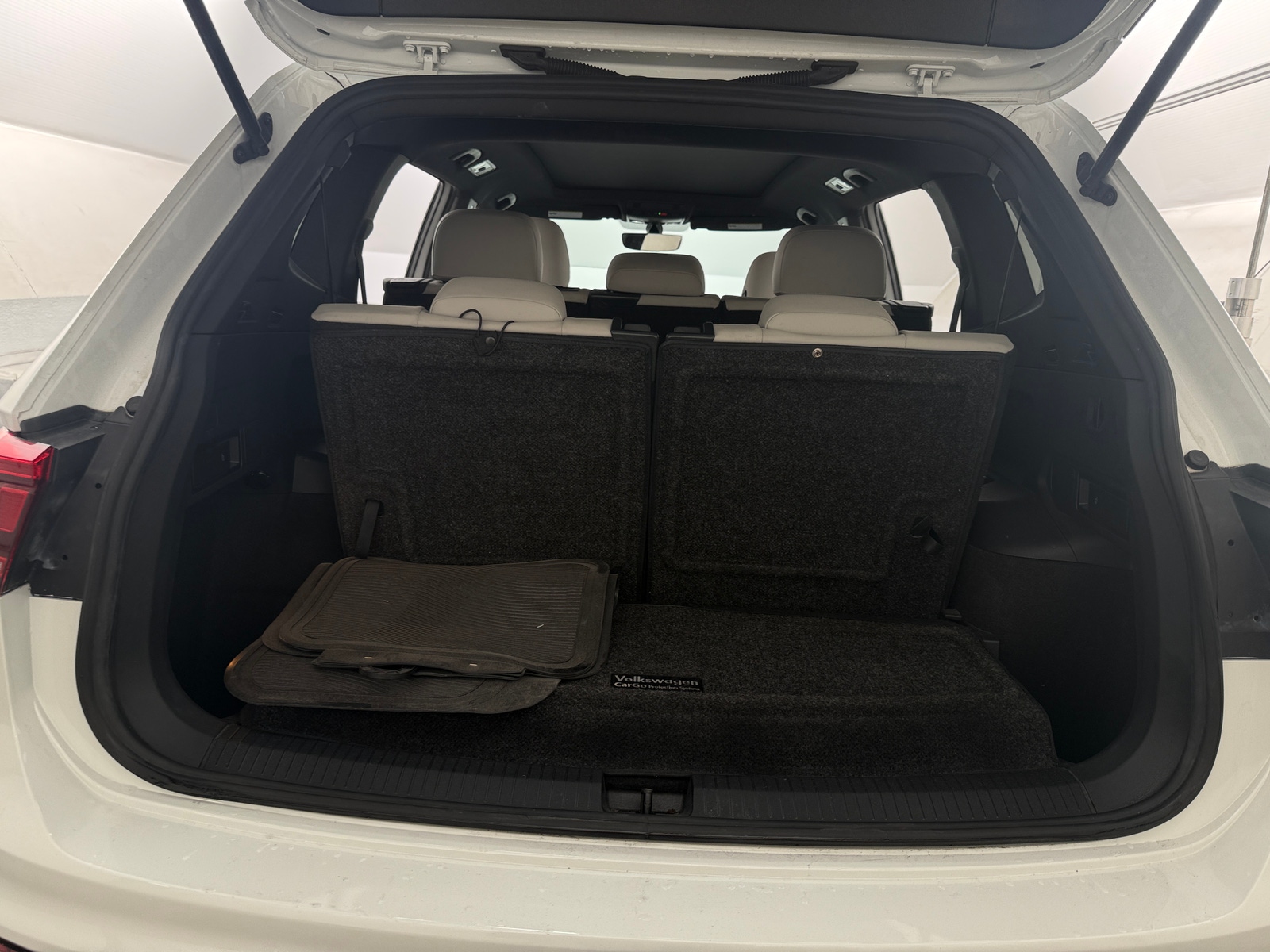 Thumbnail: 2021 Volkswagen Tiguan - 6