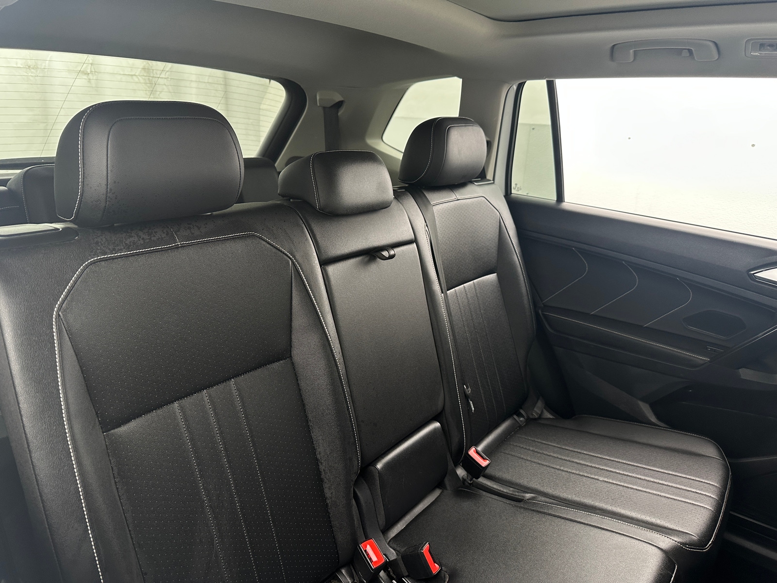 Thumbnail: 2022 Volkswagen Tiguan - 5