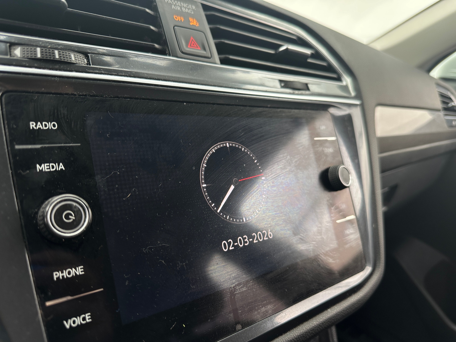 Thumbnail: 2022 Volkswagen Tiguan - 3