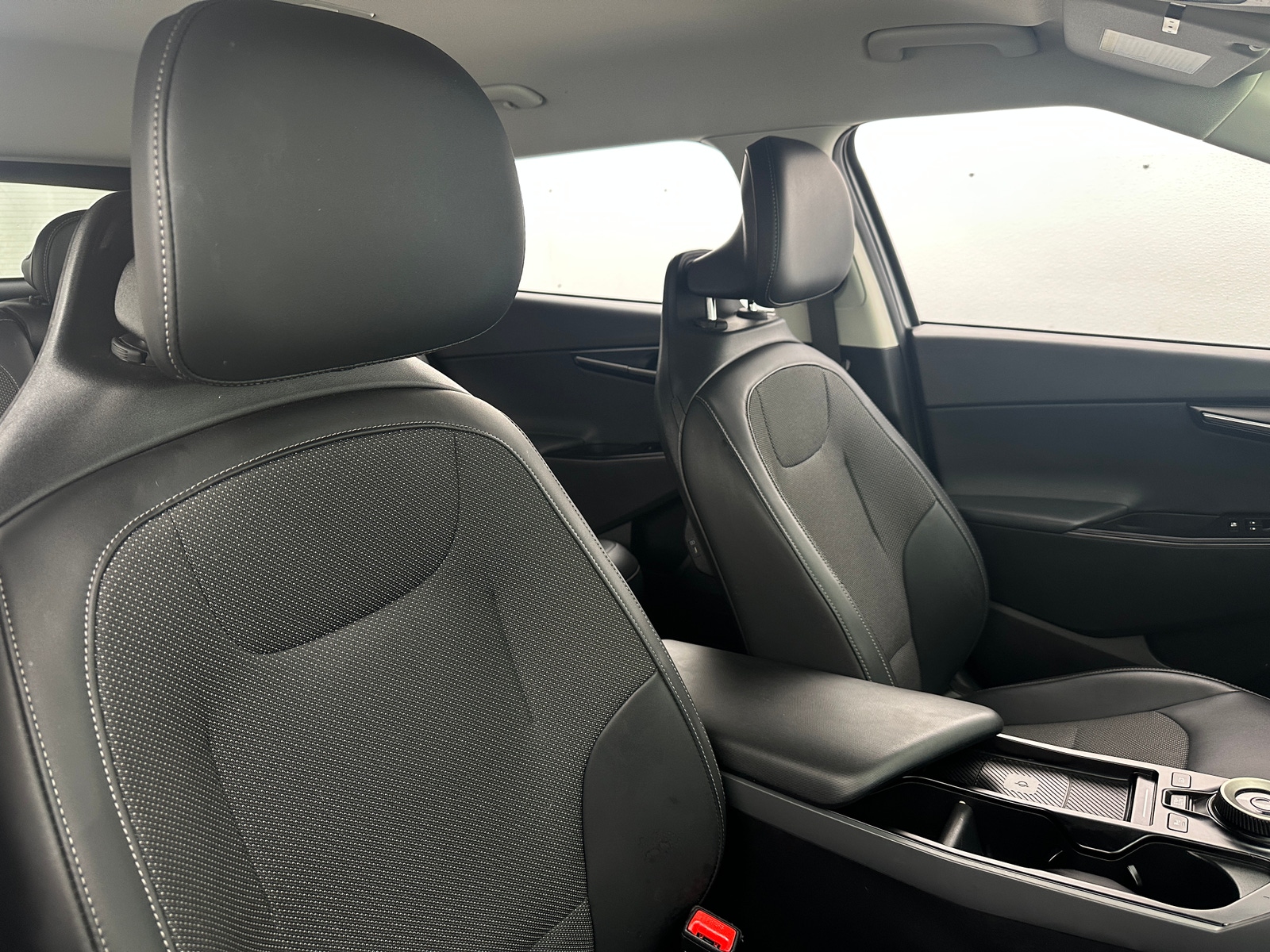 Thumbnail: 2025 Kia EV6 - 2