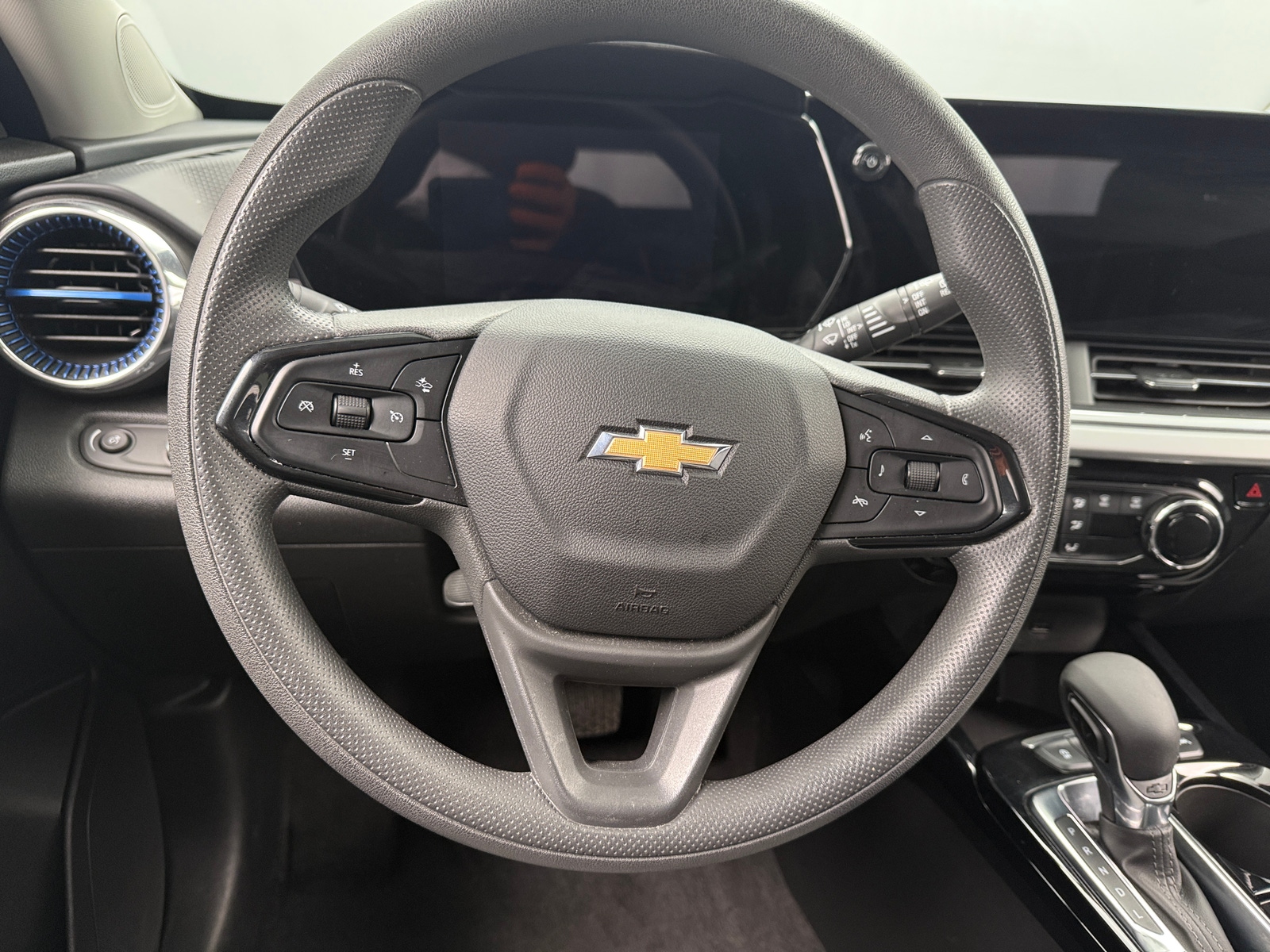 Thumbnail: 2025 Chevrolet Trax - 5