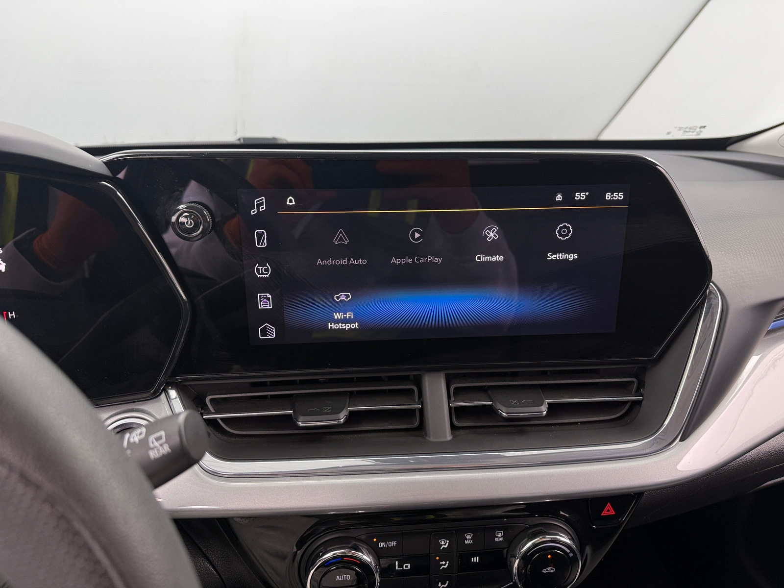 Thumbnail: 2025 Chevrolet Trax - 4