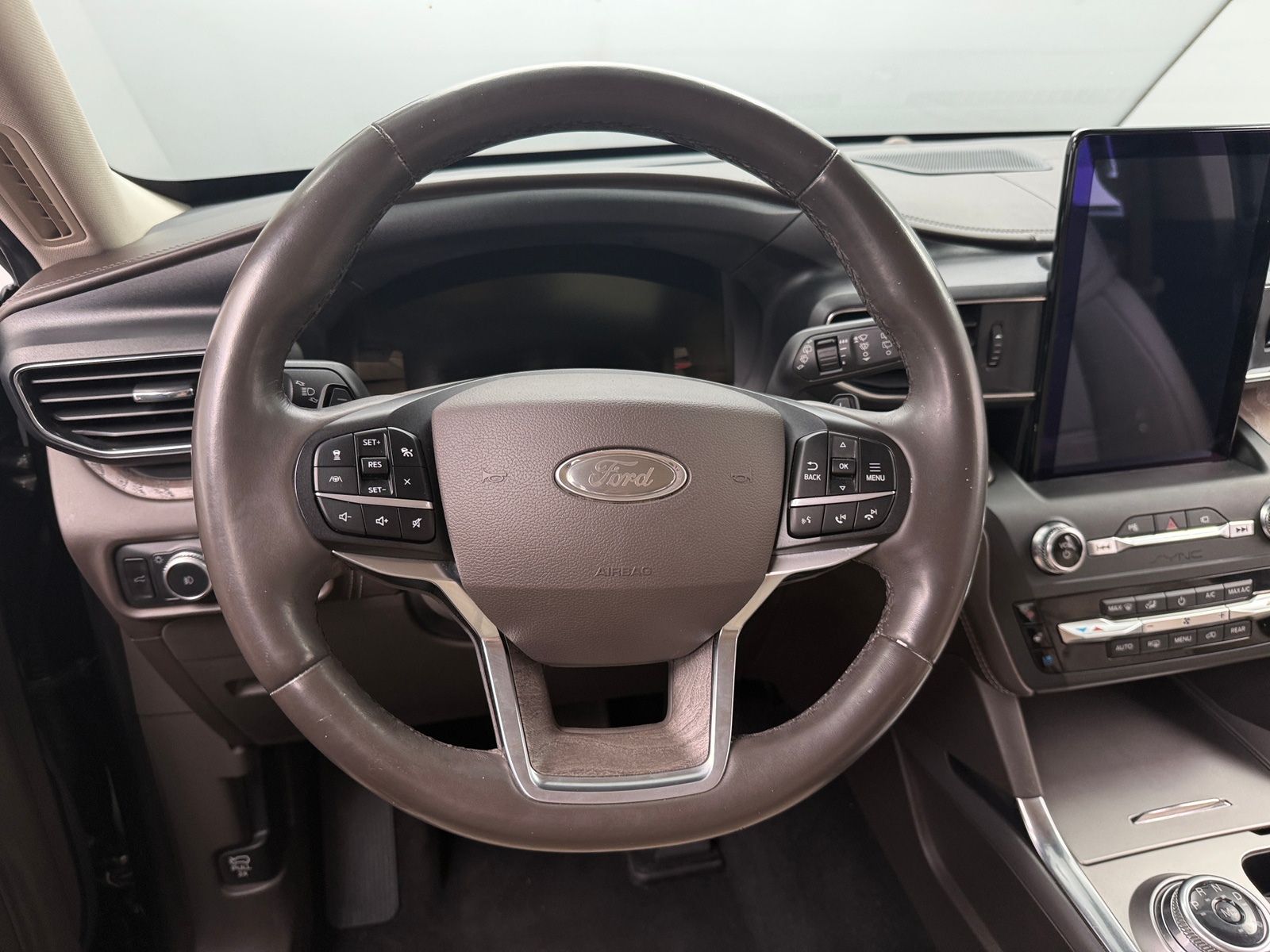 Thumbnail: 2020 Ford Explorer - 4