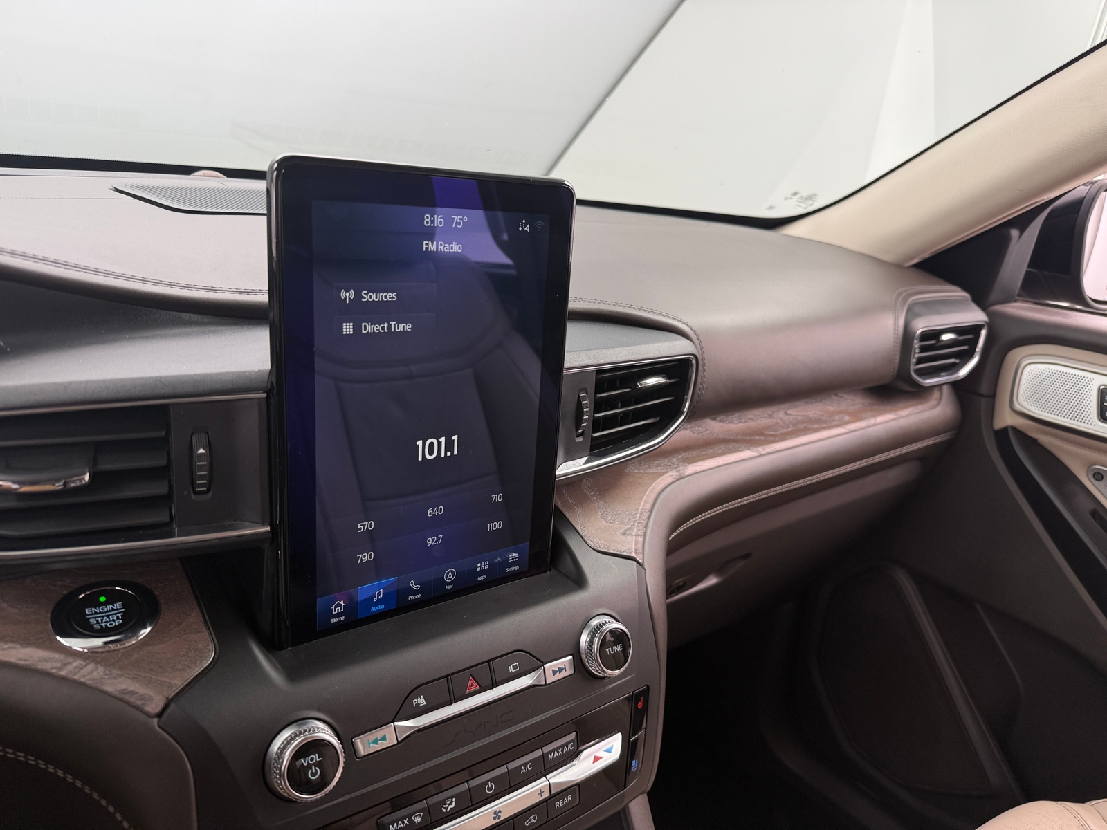 Thumbnail: 2020 Ford Explorer - 3