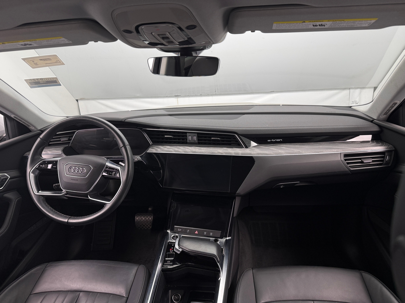 Thumbnail: 2022 Audi e-tron - 2