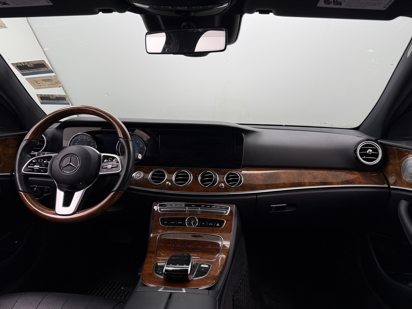 Thumbnail: 2019 Mercedes-Benz E-Class - 2