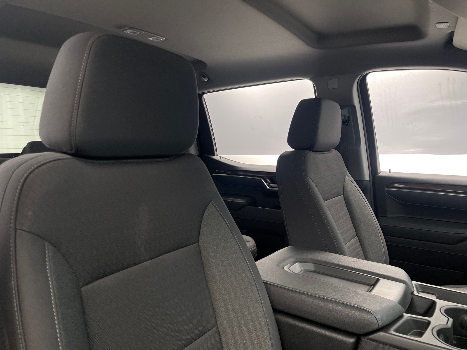 Thumbnail: 2025 Chevrolet Silverado 1500 - 2