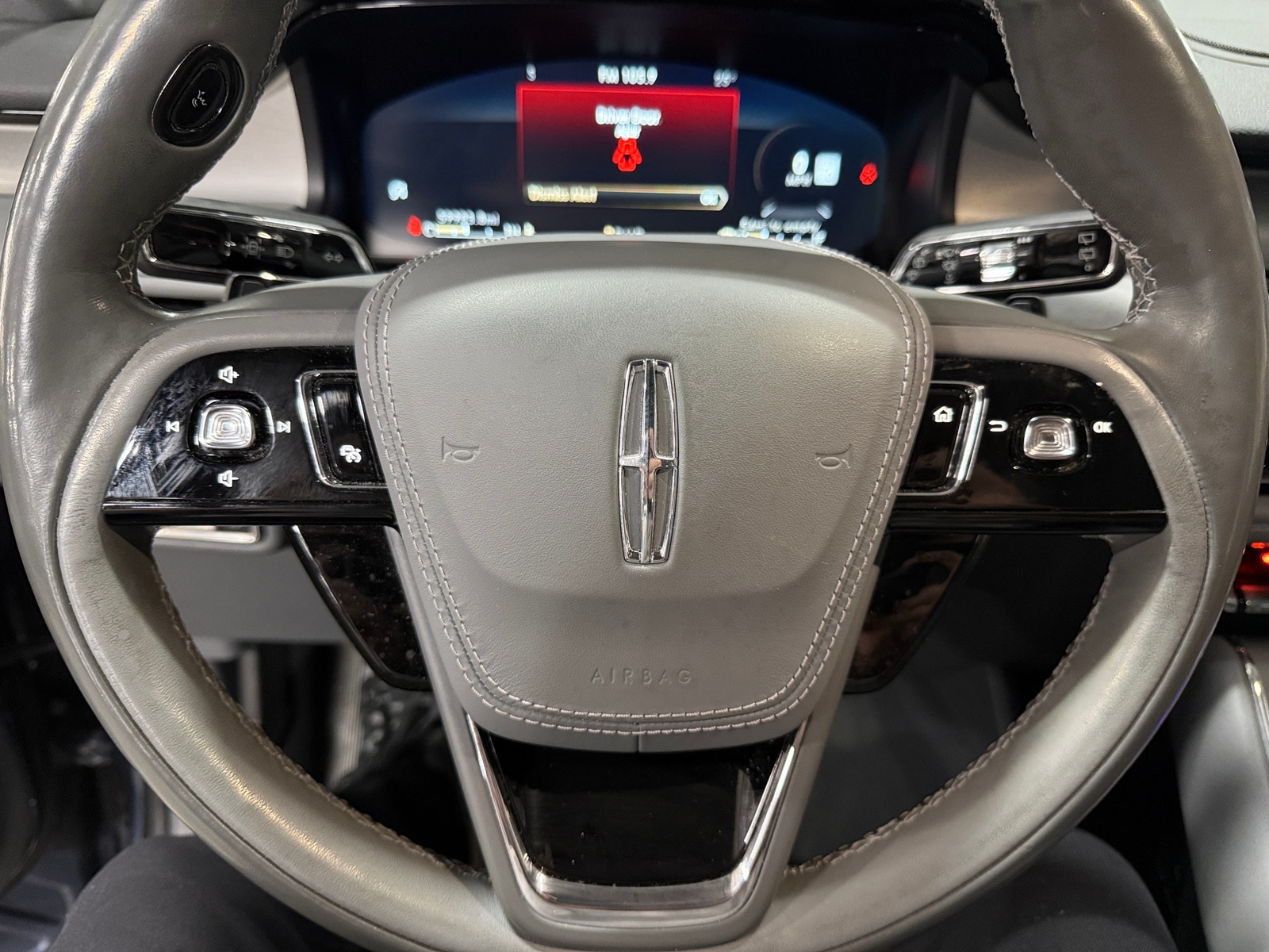 Thumbnail: 2021 Lincoln Aviator - 4